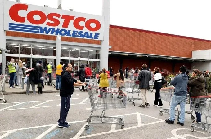 便宜的店遍地都是，大家却还往 Costco 挤。