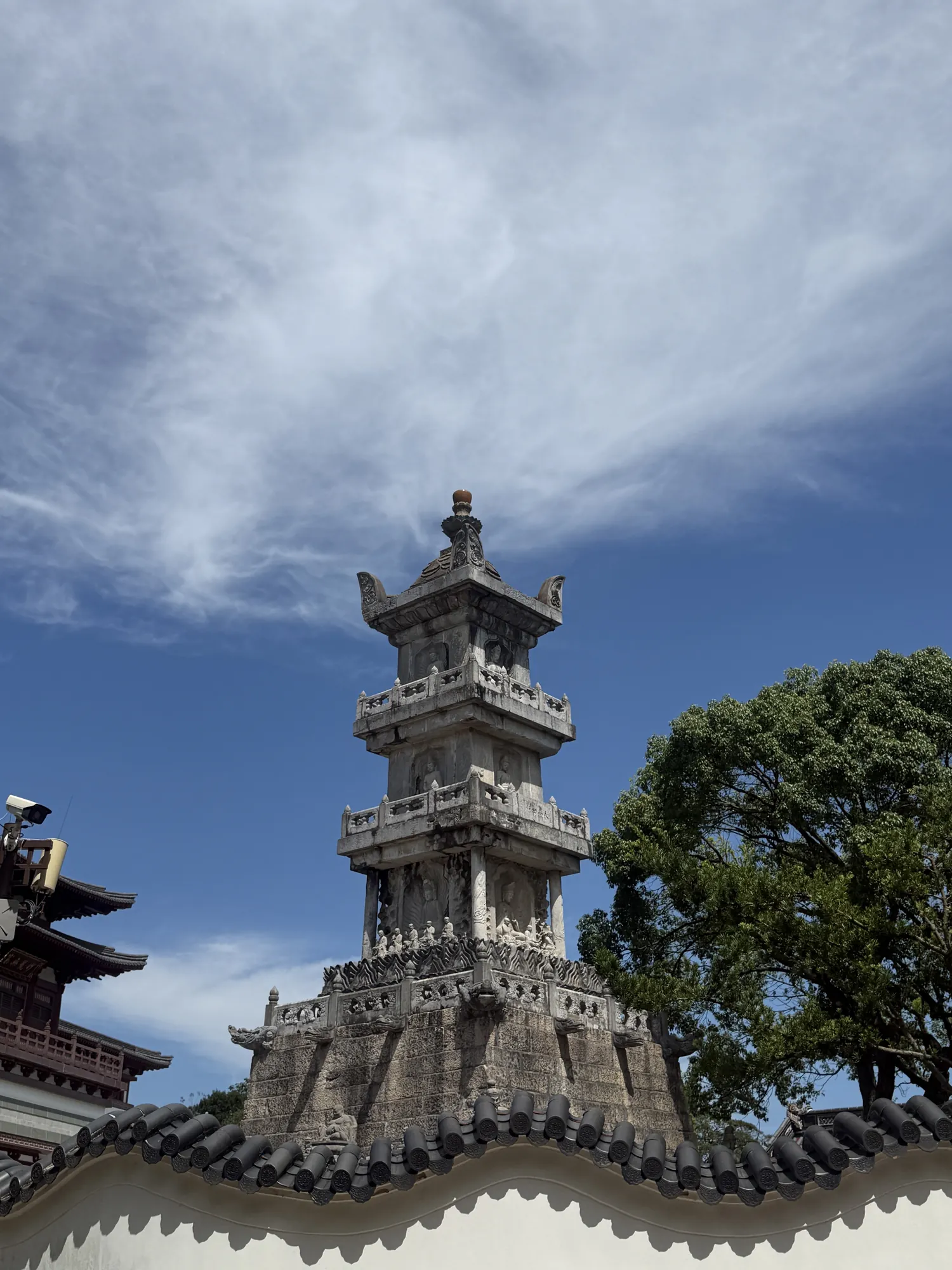 普济寺内的古塔